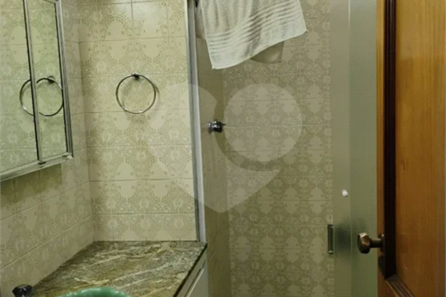 Espaçosa casa à venda na Vila Mascote