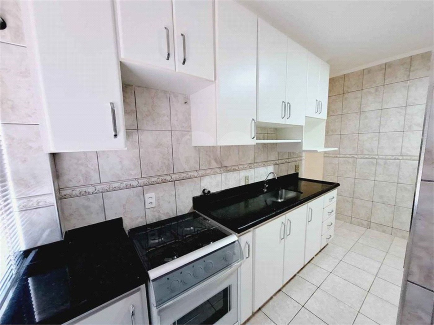 Apartamento padrão para venda no Condomínio Residencial Mazo
