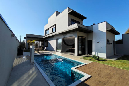 Casa à venda no Condomínio Villa D'oro em Vinhedo/SP