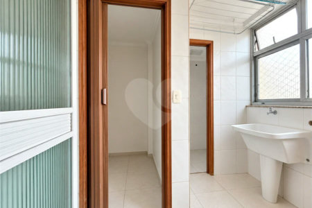 Apartamento com 3 dormitórios sendo 1 suíte à venda em Higienópolis, São Paulo - SP