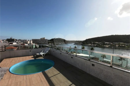 Cobertura Duplex para venda no Edificio Tarre Junior em Cabo Frio/RJ.