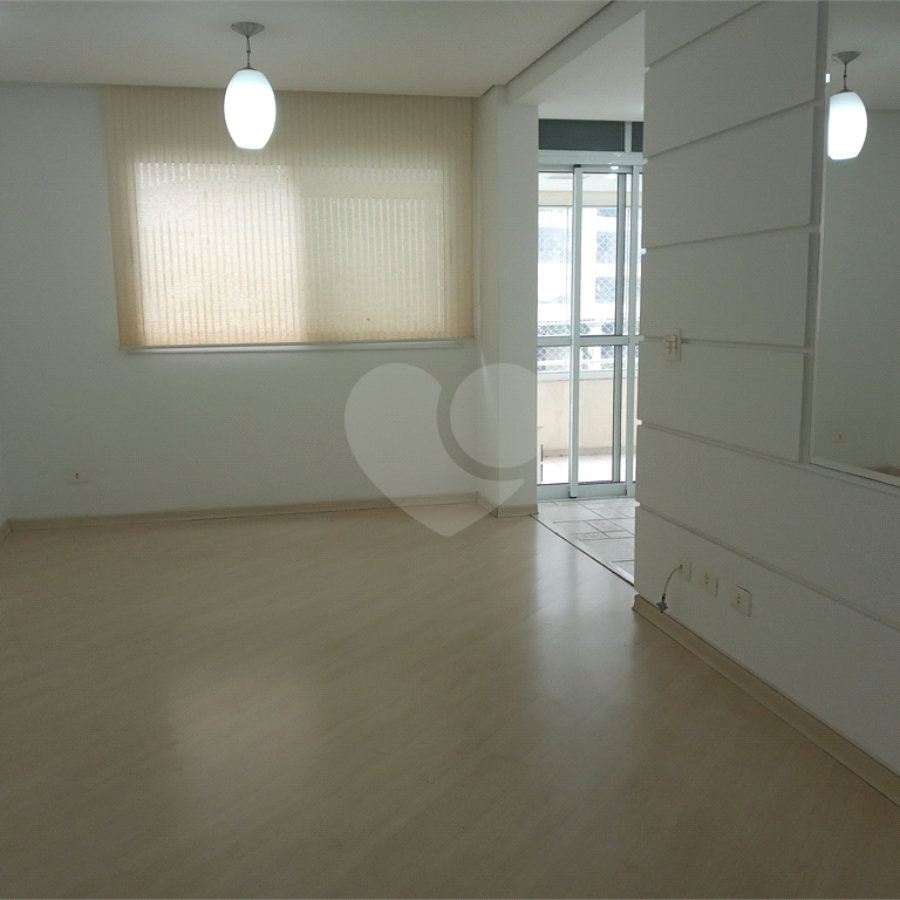 Apartamento para alugar com 79m², 2 suítes e 2 vagas próximo ao Portal do Morumbi
