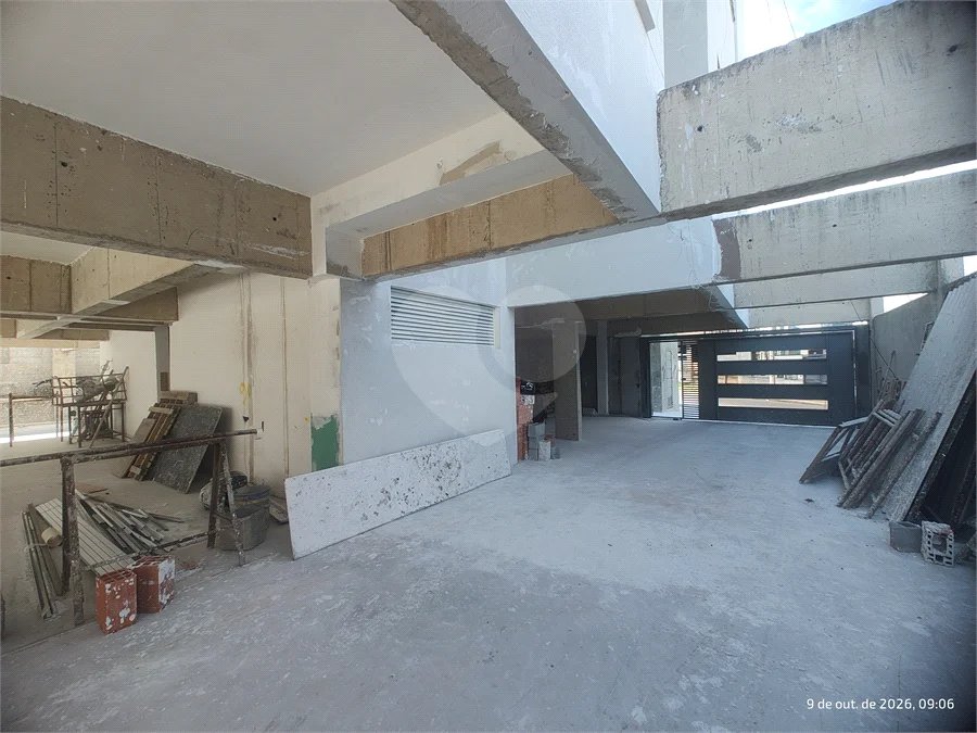Apartamento 2 dormitórios (1 suíte) com vaga garagem, excelente localização, programa MCMV