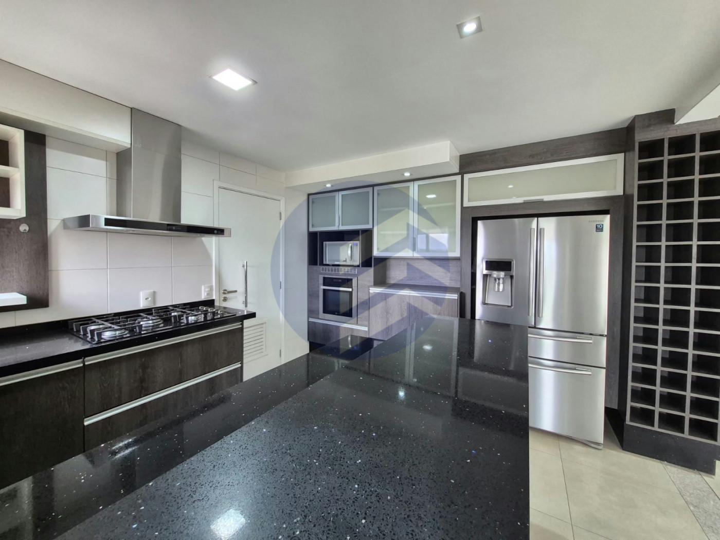Apartamento à venda ou para alugar, 110m² com 2 quartos, sendo 1 suíte, escritório e  vagas Condomínio Paulistano, São Paulo - SP