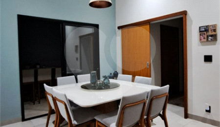 Casa à venda com 3 quartos, sendo 1 suíte,  no condomínio Residencial Parque Atlanta, Araraquara - SP