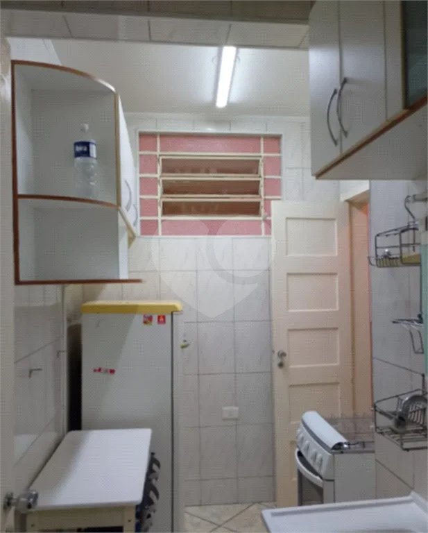 Apartamento Reformado à Venda – Localização Privilegiada!