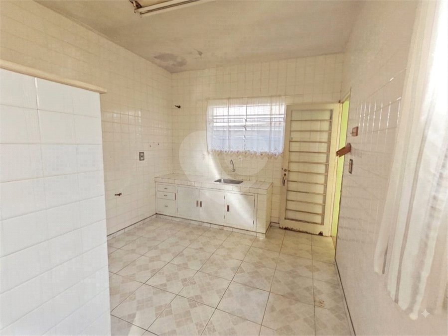 Casa Térrea Charmosa e Espaçosa na Vila Prado: Conforto, Praticidade e Próxima ao Centro!