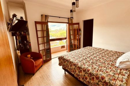 Sobrado à venda com 3 quartos, sendo 1 suíte,  em Chácara Recanto Verde, Cotia, SP