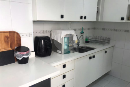 Casa Sobrado à venda no Planalto Paulista de 153m² com 3 dormitórios e 2 vagas