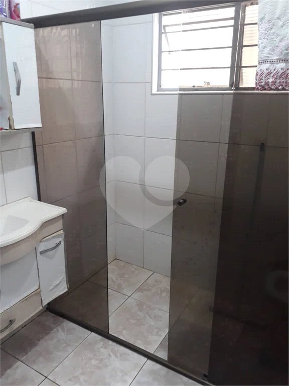 Casa térrea com amplo terreno