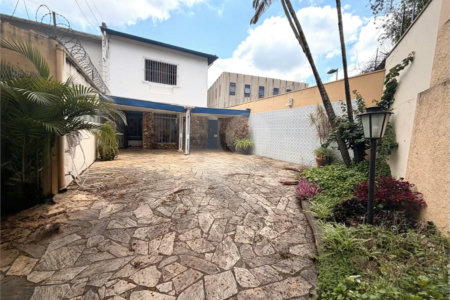 Sobrado à venda no Alto da Boa Vista com Versatilidade e excelente localização