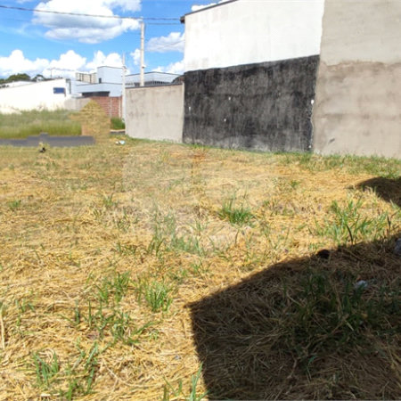 Terreno à Venda em São Carlos, no bairro Parque dos Flamboyants