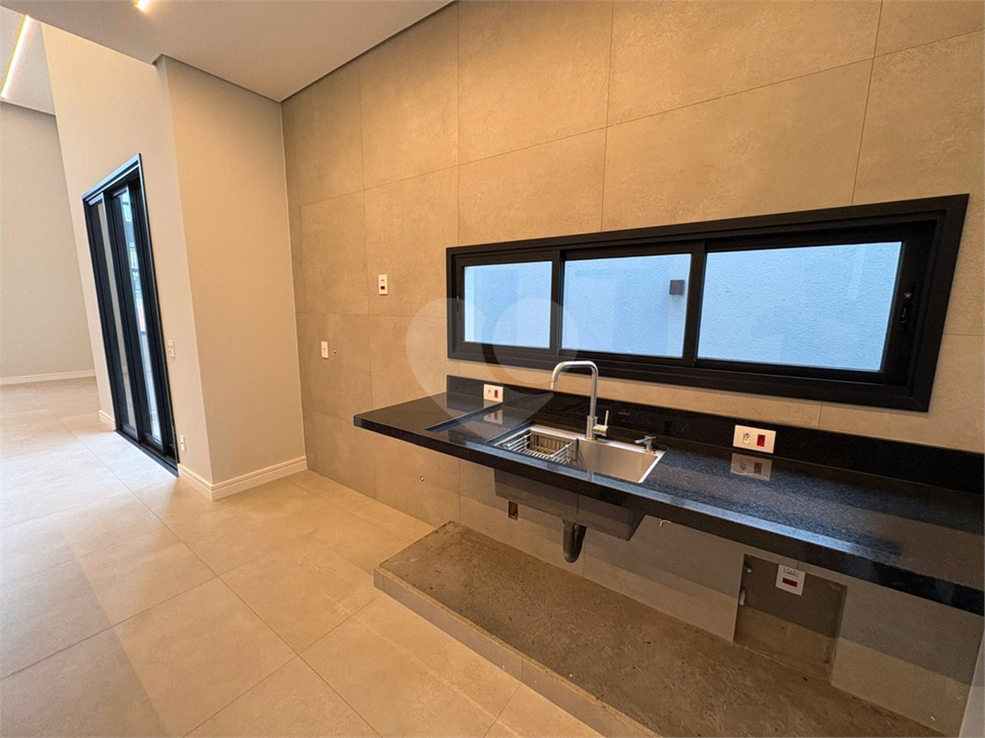 Casa á venda no condomínio Damha IV