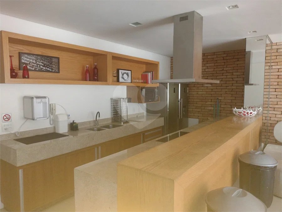 Apartamento à venda com 3 quartos, sendo 1 suíte, em Alto da Boa Vista, São Paulo, SP