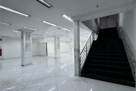 PRÉDIO COMERCIAL DE 944 M² PARA LOCAÇÃO | LOCALIZAÇÃO ESTRATÉGICA, GRANDE VISIBILIDADE E EXCELENTE POTENCIAL COMERCIAL