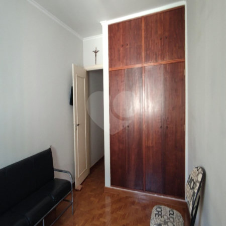 Sobrado com 125m² , 3 dormitórios , sendo 1 suíte , 2 vagas de garagem , à venda no Bosque da Saúde.