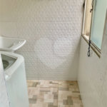 LINDO APARTAMENTO COM 02 DORMITÓRIOS.