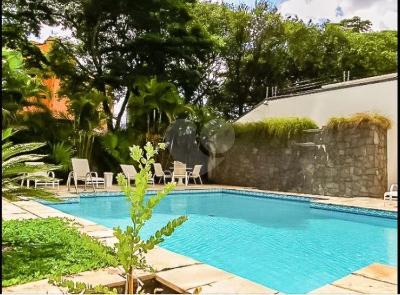 Cobertura duplex com churrasqueira e piscina