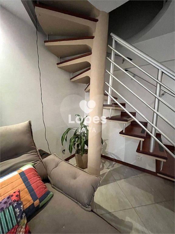 DUPLEX Á VENDA NO EDIFICIO CAROLINA, BAIRRO JARDIM SATELITE, 4 DORMITORIOS , 2 VAGAS DE GARAGEM COBE