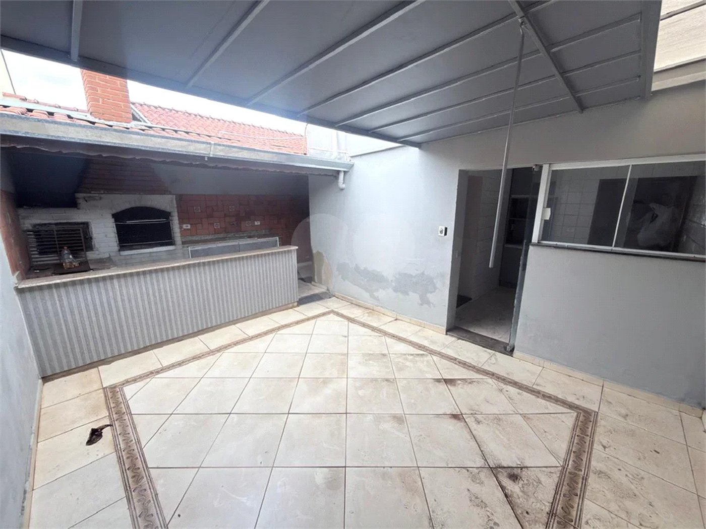 Casa Completa à Venda ou para Locação no Bairro Caxambu– Conforto e Sofisticação!