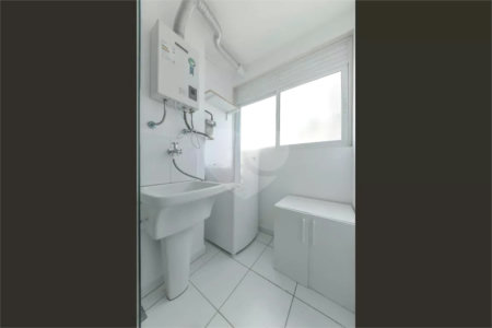 Apartamento com 41m² à venda na Saúde, 1 dormitório, 1 banheiro, 1 vaga, sacada, lazer