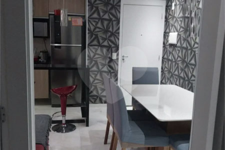 Apartamento de 2 quartos (1 suíte) à venda em Itaquera