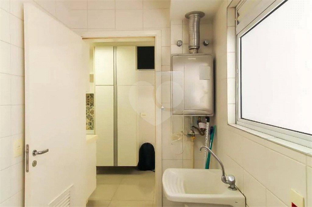 Apartamento disponível para venda | Área Útil : 115m | Área Total 115m | 3 dormitórios | 1 suíte | 4 banheiros | 2 vagas.