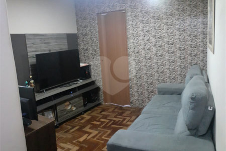 Apartamento à Venda no Bairro do Brás com 52 m² 2 quartos e armário embutido