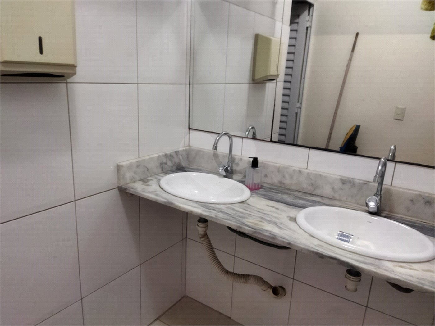 Vende Sobrado com 180m² - Vila Santa Catarina