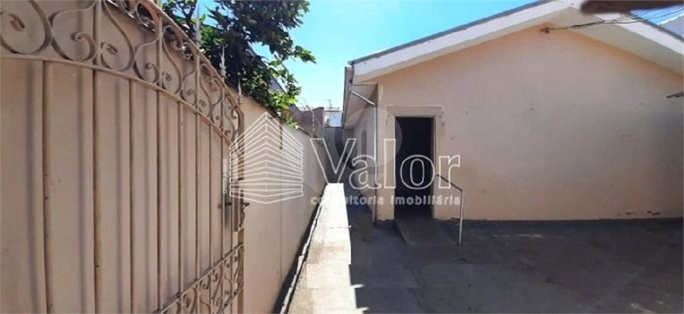 Casa térrea para venda na Vila Carmem .