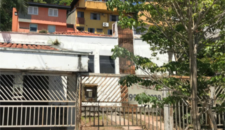 Casa Térrea à venda com 3 quartos, sendo 1 suíte,  em Jardim Peri Peri, São Paulo, SP