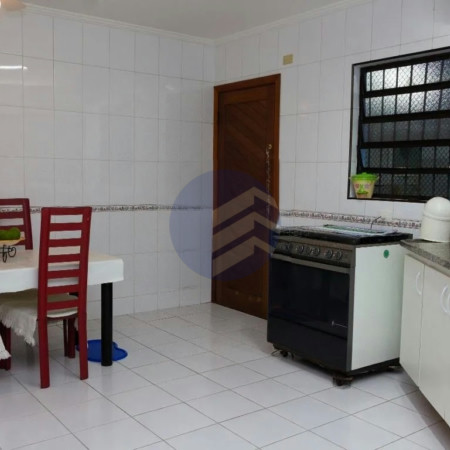 Sobrado à venda com 4 quartos, sendo 1 suíte, em Jardim Ester Yolanda, São Paulo - SP
