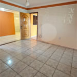 Excelente Casa Residencial no São Carlos 5 com 3 Quartos (1 Suíte) e Garagem Coberta para 2 Carros