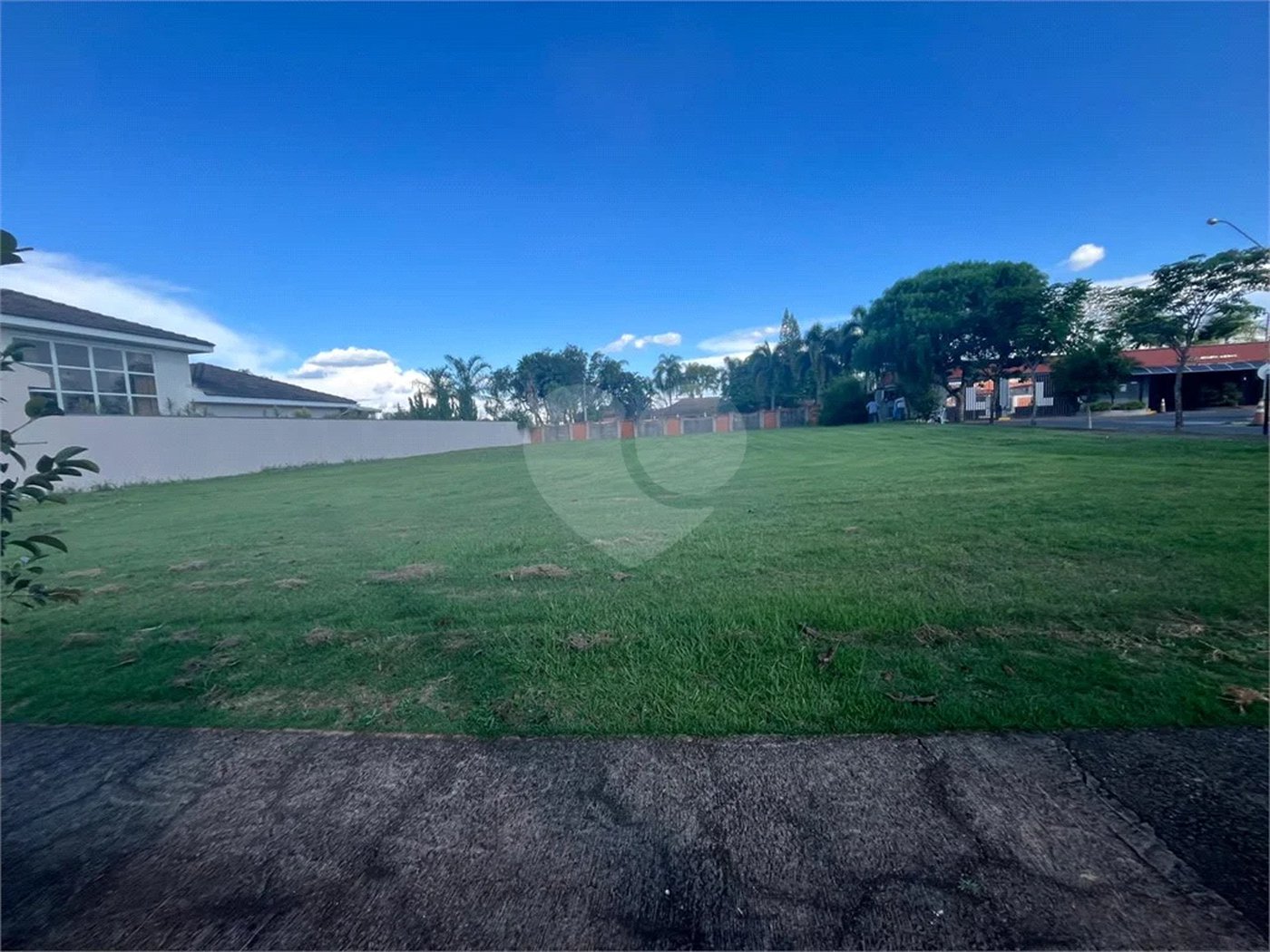 Terreno à venda no Condomínio Park Campestre I em Piracicaba/SP.