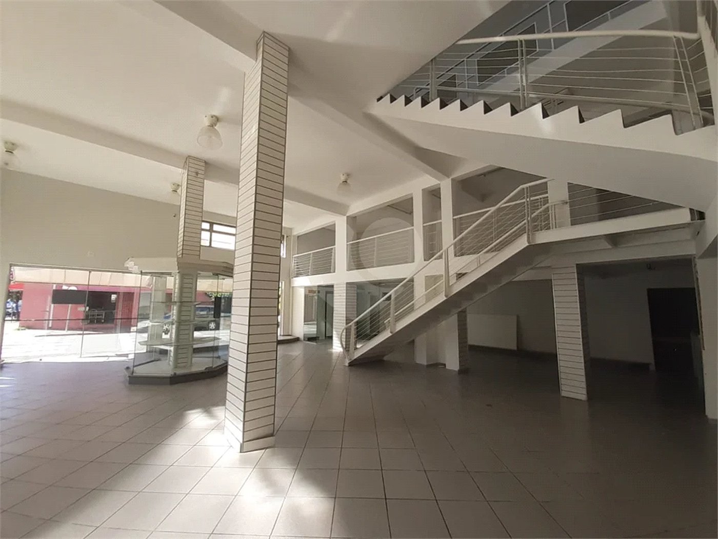 Salão Comercial de Esquina para Locação – Centro de Indaiatuba/SP