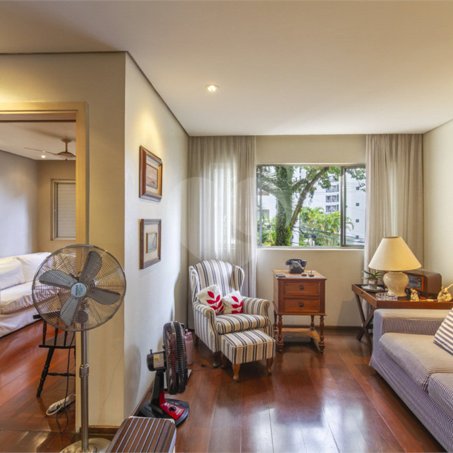 Apartamento de 3 dormitórios à venda na Vila madalena