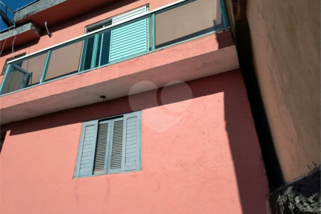 Casa com 183m², 3 dormitórios, 2 vagas, à venda em Santo André