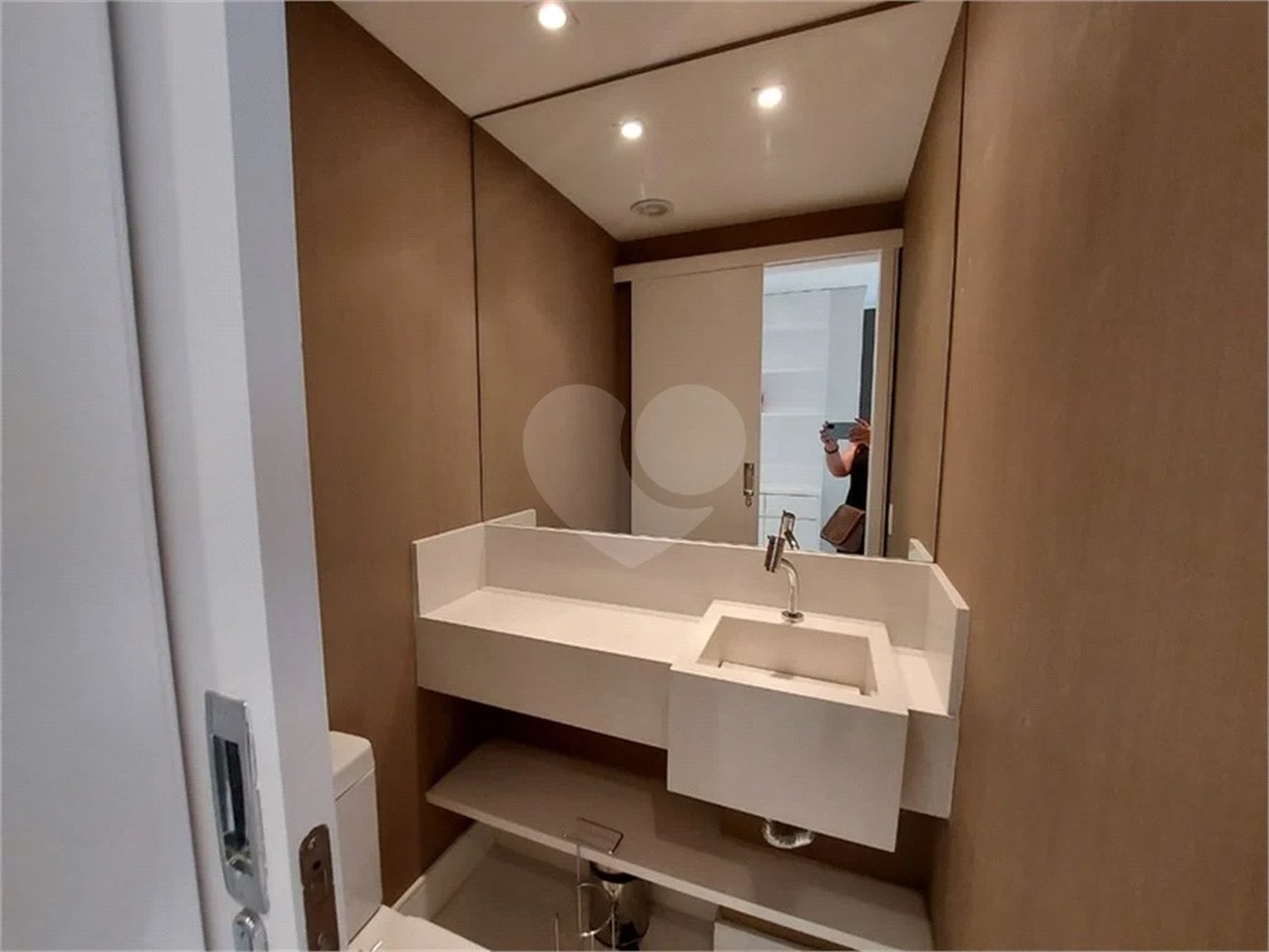 Apartamento Mobiliado na Vila Olimpia com 57m² e 1 vaga