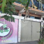 Sobrado 3 quartos e área comercial em baixo.