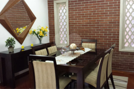 Casa com 3 dorm, 2 suítes, área gourmet, 4 vagas na Mooca