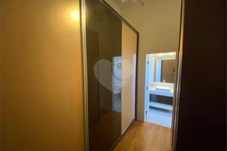 Casa á venda condomínio Damha I