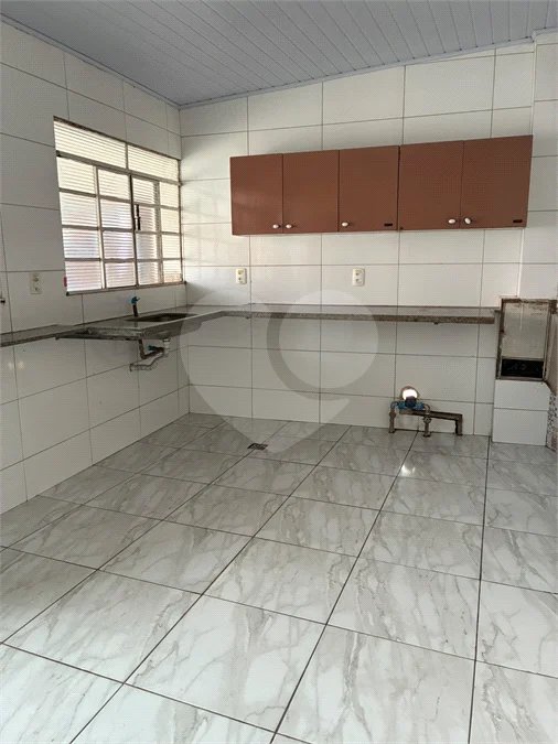 Casa Ampla e Versátil na Vila Marcelino — Excelente Espaço e Pronta para Ocupação Imediata!