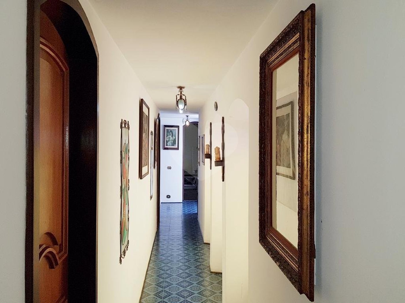COMERCIAL AO LADO DE CONGONHAS - OPORTUNIDADE