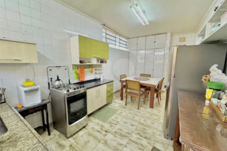 Sobrado à venda com 3 quartos, sendo 1 suíte, em Brooklin, São Paulo, SP