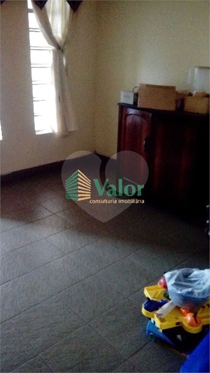 Casa com 3 dormitórios na Vila Prado