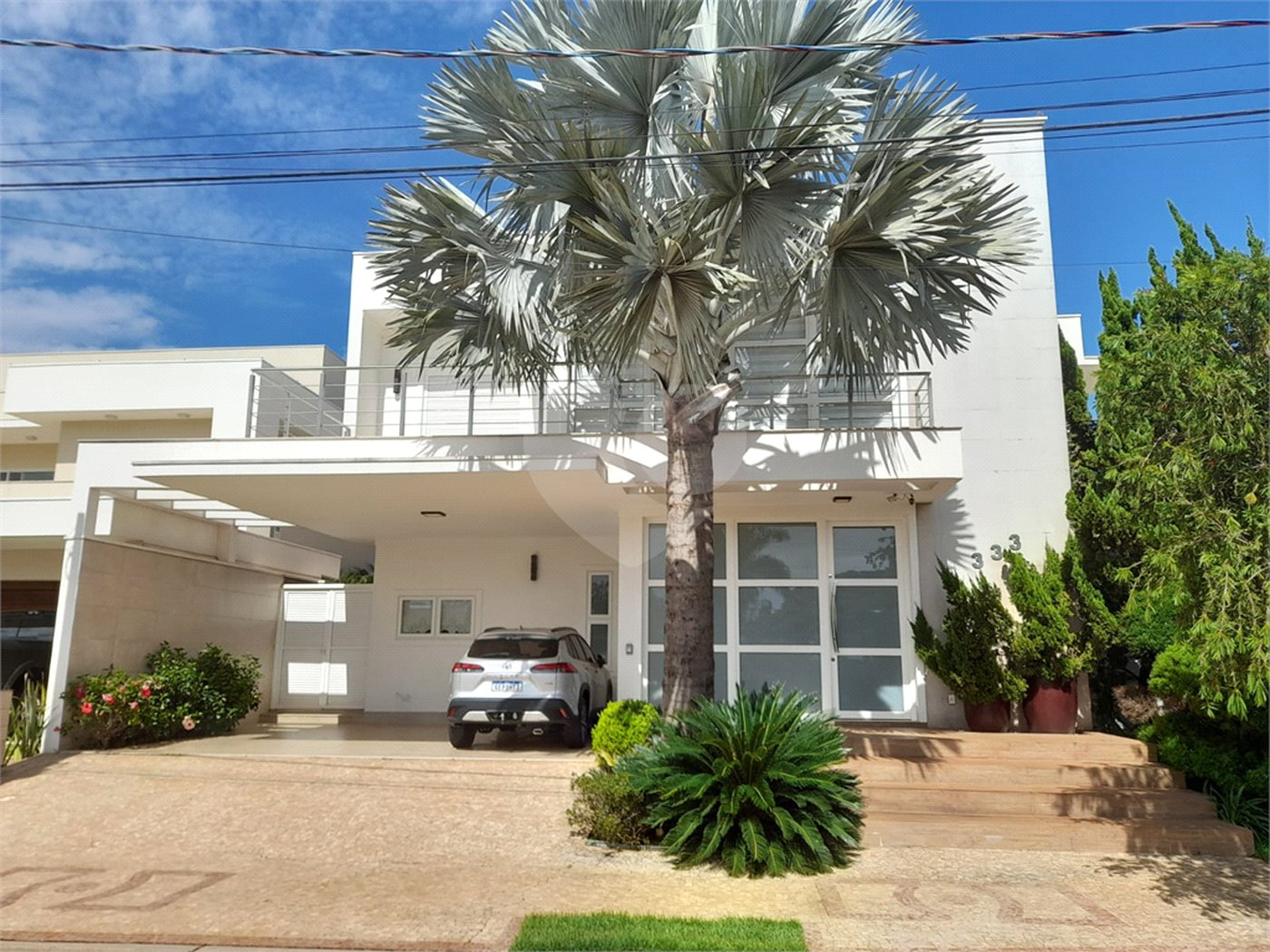 Casa à Venda no Condomínio Damha III – Elegância e Conforto para sua Família