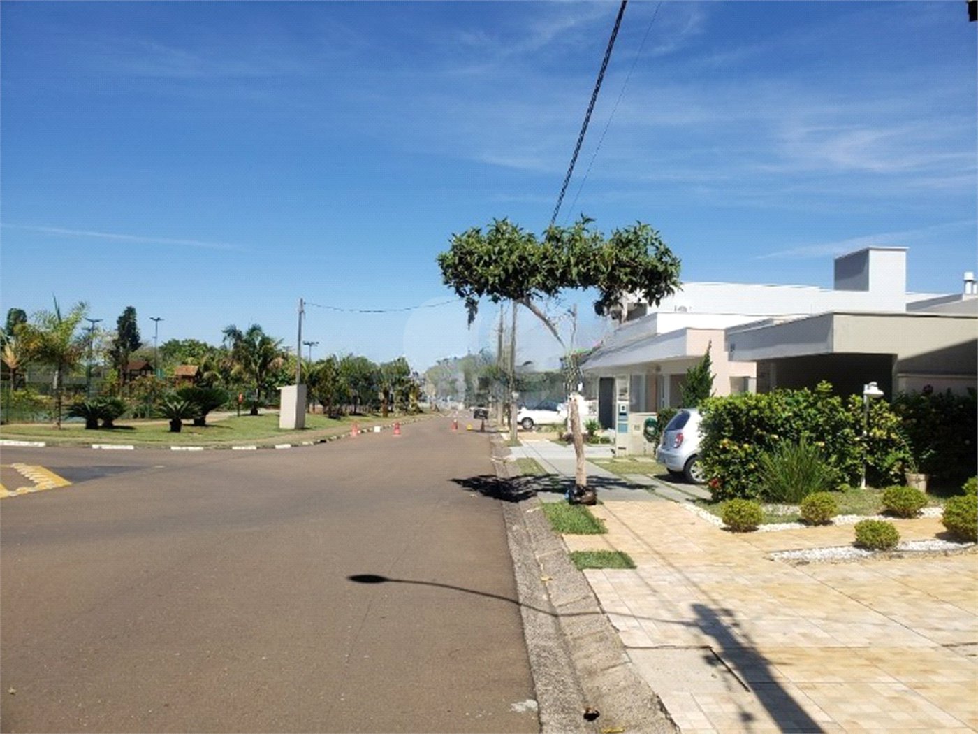 Sobrado para venda no condomínio de alto padrão Village Damha II