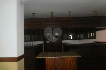 Casa na Rua Treze de Maio à venda