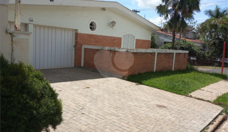 Casa à venda com 4 quartos, sendo 3 suítes,  no Centro, São Carlos, SP