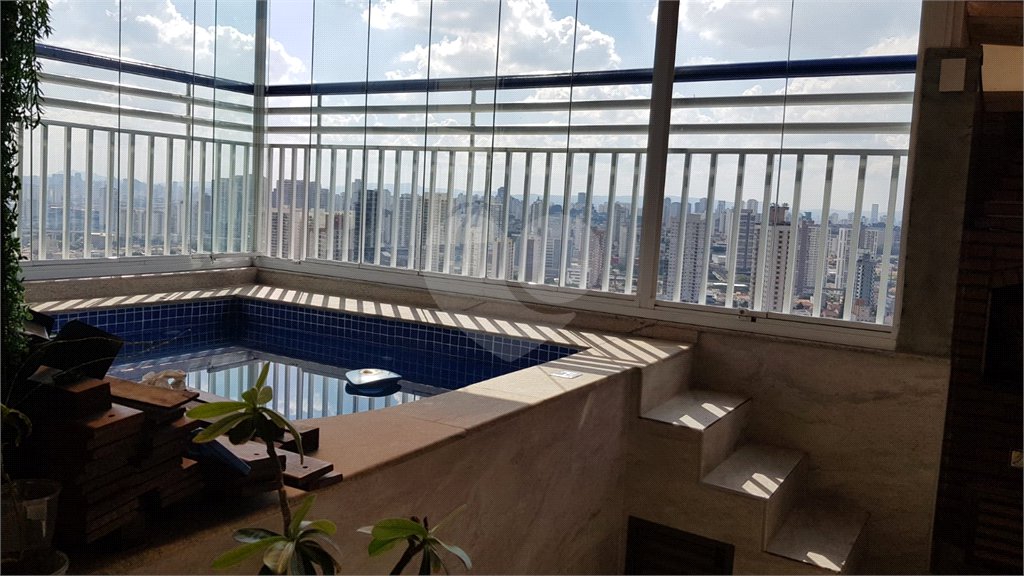 Cobertura Duplex à venda de 03 Quartos 1 suíte e 2 vagas Piscina Aquecida no terraço na Vila Zelina
